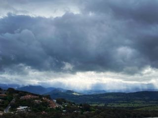 Walked for an hour in the rain getting soaked through. Then just as I finished it all cleared up. A hot bath and a hot drink might be on the cards.

#walking #walkingadventures #canberra #canberralife #rainyday #mountains #brindabellas #cloudscape #landscape