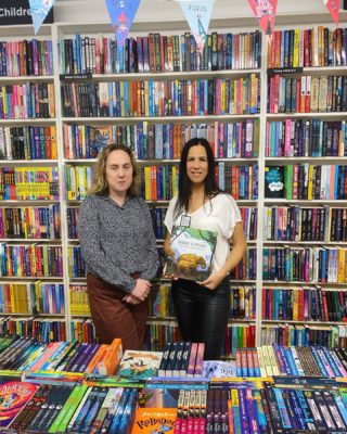 So very lovely to meet Bron and Tim and the gorgeous booksellers at the Hobart Bookshop. They’d literally just sold their last copy of The Breaking, but great to know it’s still kicking about two years on. And that Seree’s Story is finding its way into kids’ hearts.

#writerslife #writinglife #writingcommunity #authorlife #picturebook #kidlit #thailand #elephantlove #sereesstory @hobartbookshop @walkerbooksaus @midnightsunpublishing
