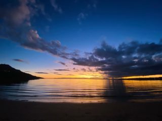 Sunset at Honeymoon Bay was ridiculous! (No filter.) 

#freycinet #freycinetnationalpark #tasmania #tassie #holidayadventures #beachtime #beachdays #sunset