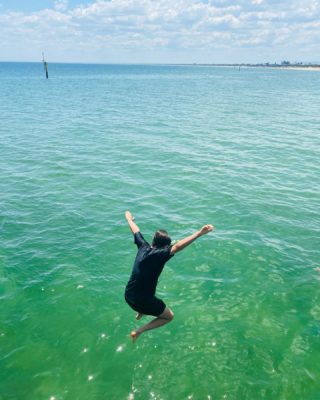 Jetty jumping is the kid’s new favourite pastime. We are loving this beach life hard.

#jettyjumping #beachdays #beachlife #summertime #holidays