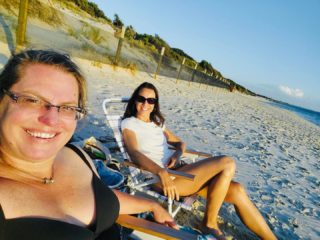 Found ourselves a stretch of beach and drank champagne and watched the sky paint itself :)

#beachlife #beachdays #summertime #sunset #sunsetbeach @s1m0ne_22